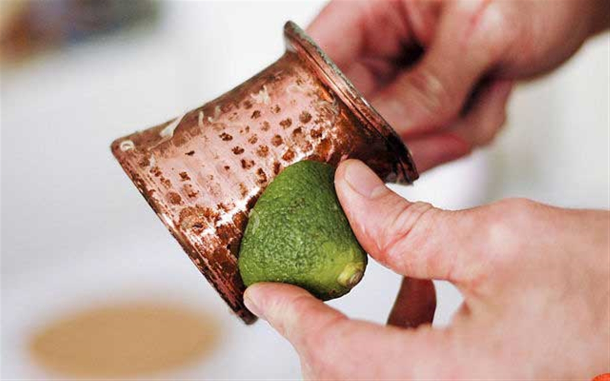 ترفند&zwnj;های سفید کردن ظروف مسی