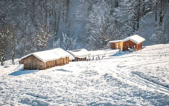 چتر سفید برف بر سر کوهستانهای گیلان چتر سفید برف بر سر کوهستانهای گیلان