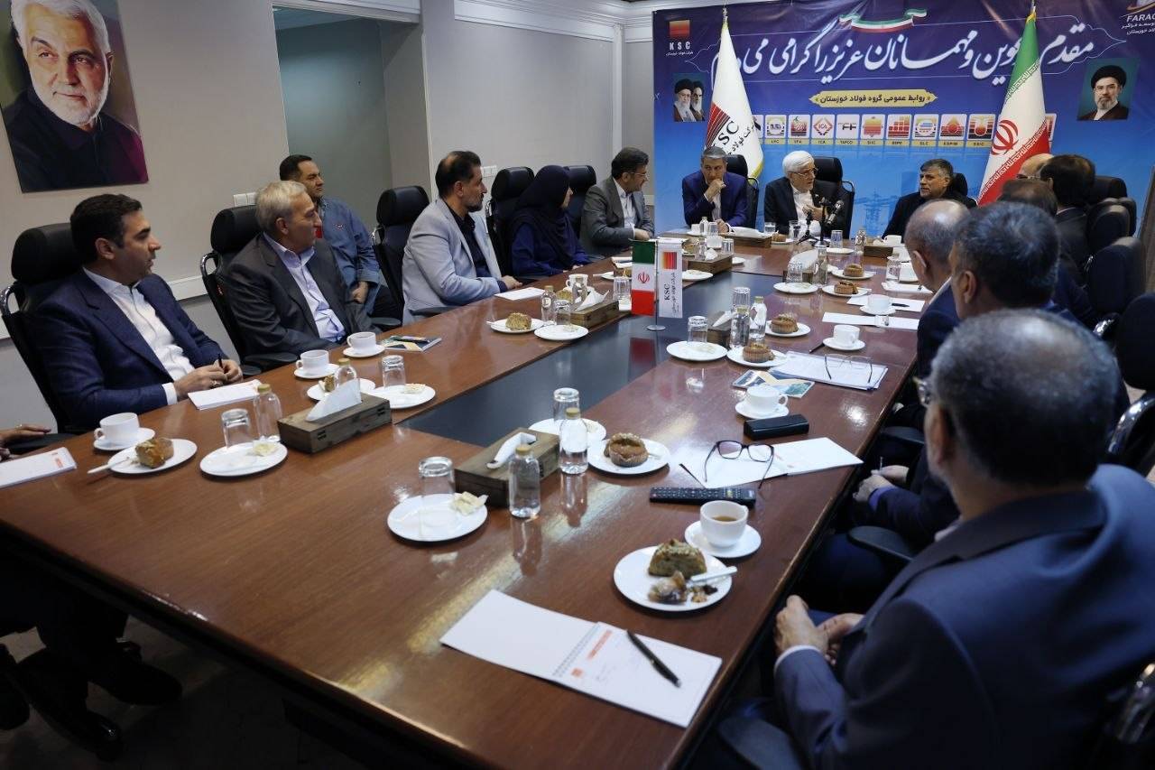 عارف: دوران مدیریت ساعتی گذشته است عارف: دوران مدیریت ساعتی گذشته است
