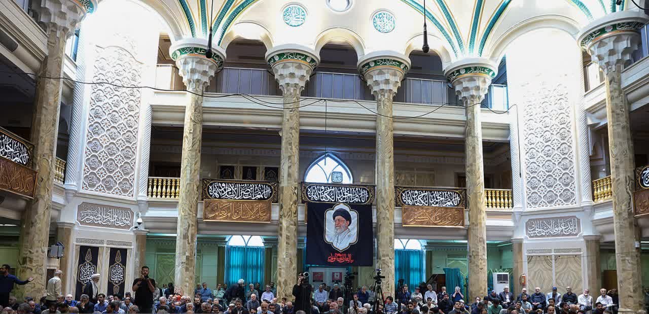 مراسم نخستین سالگرد شهادت سپهبد محمد باقری رئیس فقید ستادکل نیروهای مسلح و خانواده شهید ایشان در قطعه ۲۴ بهشت زهرا و همچنین مسجد امام جعفر صادق میدان فلسطین تهران برگزار شد مراسم نخستین سالگرد شهادت سپهبد محمد باقری رئیس فقید ستادکل نیروهای مسلح و خانواده شهید ایشان در قطعه ۲۴ بهشت زهرا و همچنین مسجد امام جعفر صادق میدان فلسطین تهران برگزار شد