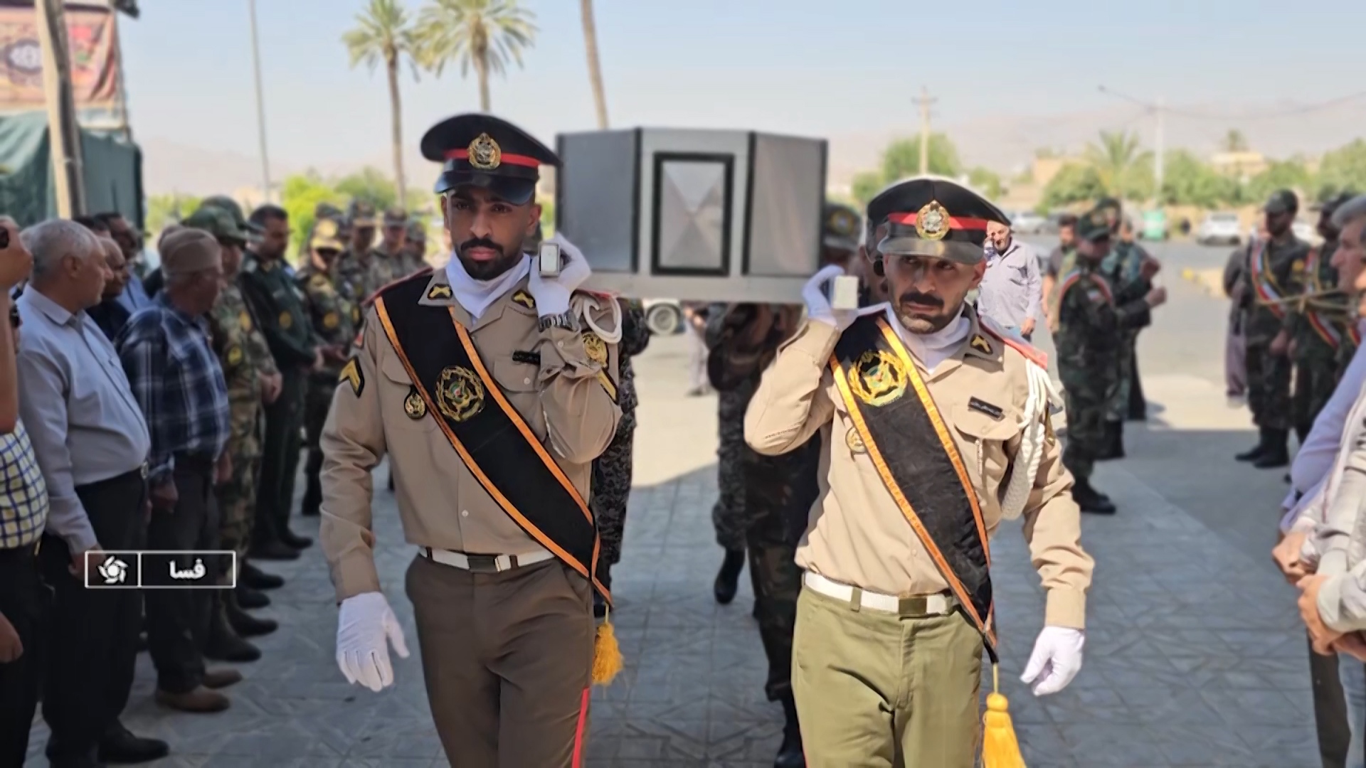 تشییع و خاکسپاری پدر شهیدان کاظمی راد در فسا