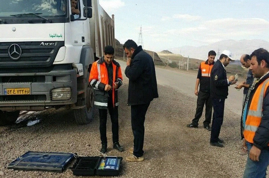 برخورد با ۲۳۳ مورد تخلف اضافه بار در محورهای مواصلاتی آذربایجان غربی برخورد با ۲۳۳ مورد تخلف اضافه بار در محورهای مواصلاتی آذربایجان غربی