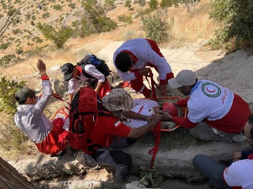 برگزاری دوره جست‌و‌جو و نجات در کوهستان در شهرستان استهبان